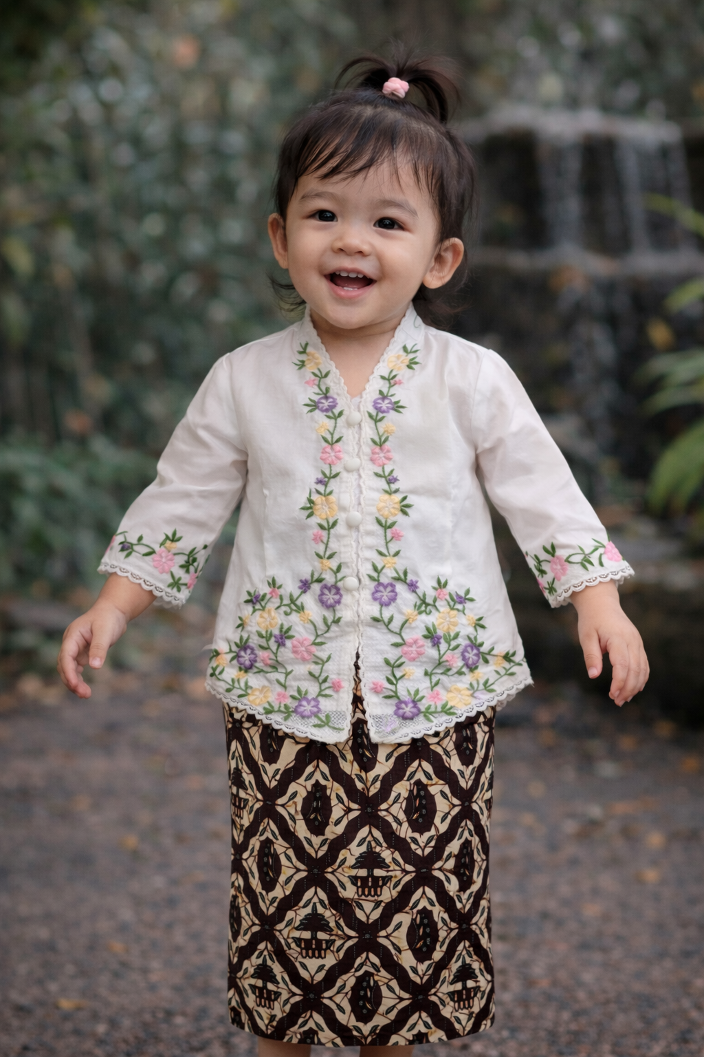 White Kebaya Set